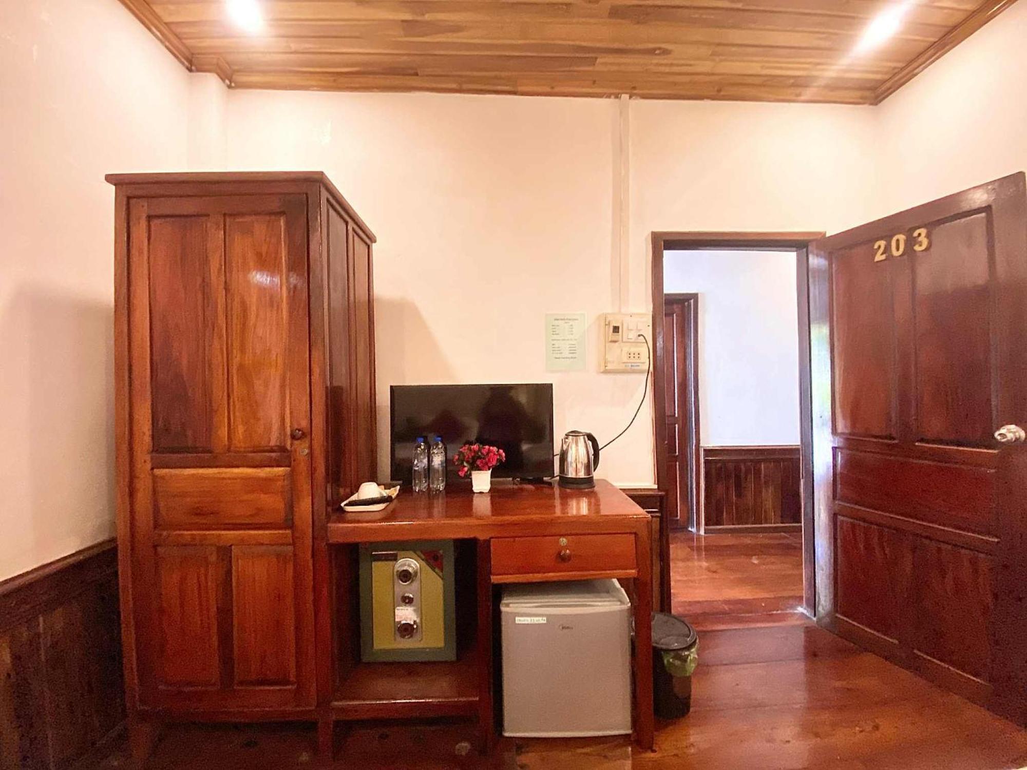 Villay Vanh Place House لوانغ برابانغ المظهر الخارجي الصورة
