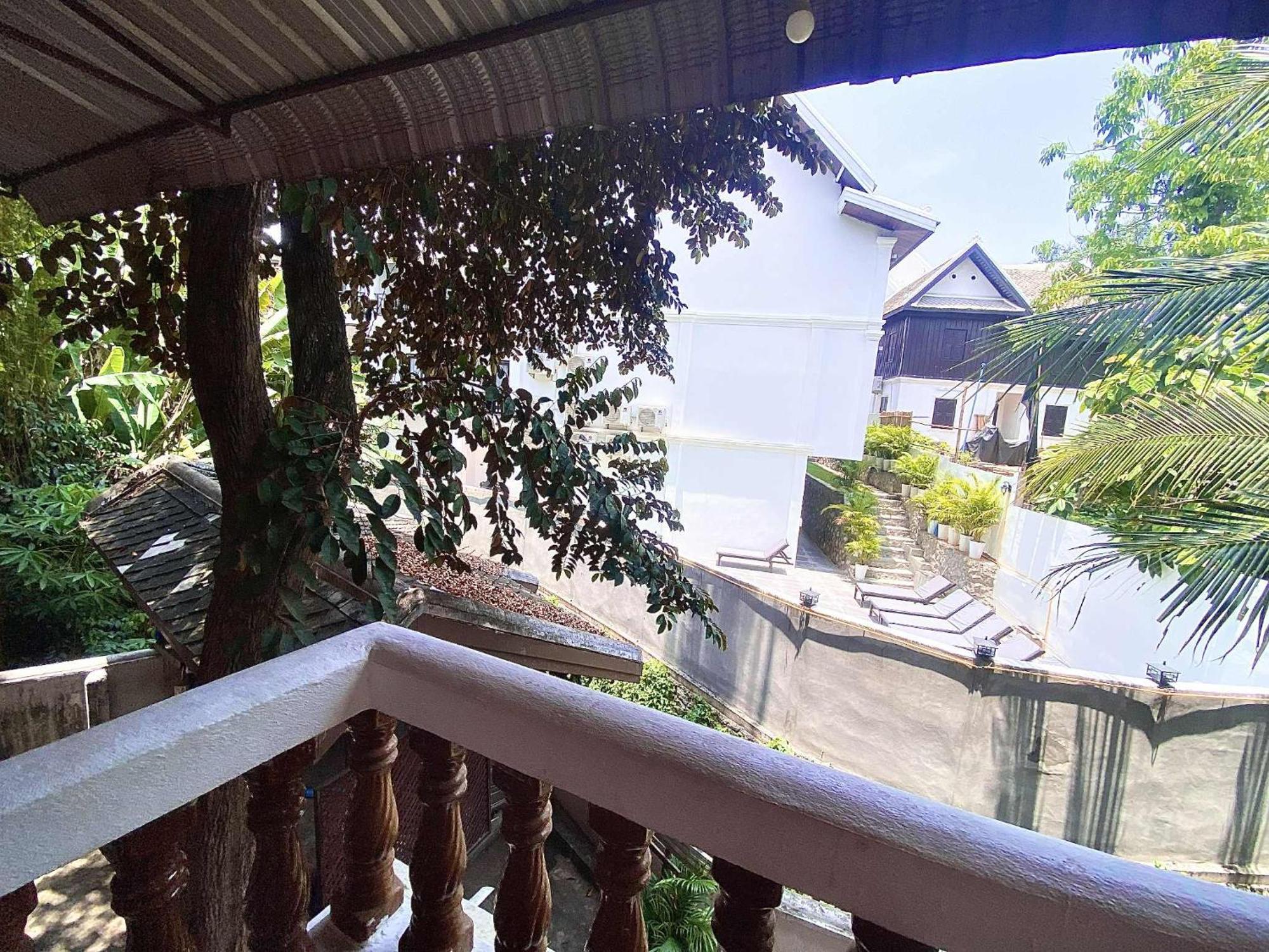Villay Vanh Place House لوانغ برابانغ المظهر الخارجي الصورة