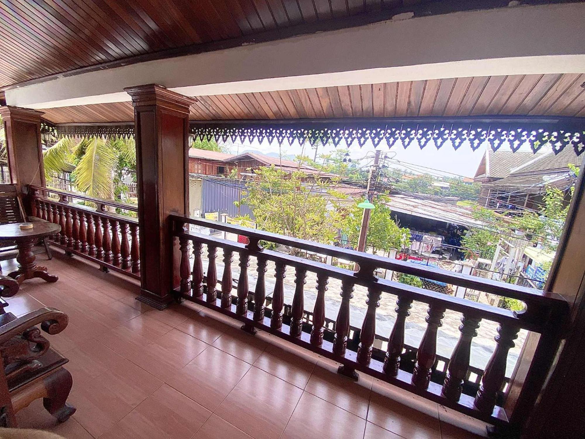 Villay Vanh Place House لوانغ برابانغ المظهر الخارجي الصورة